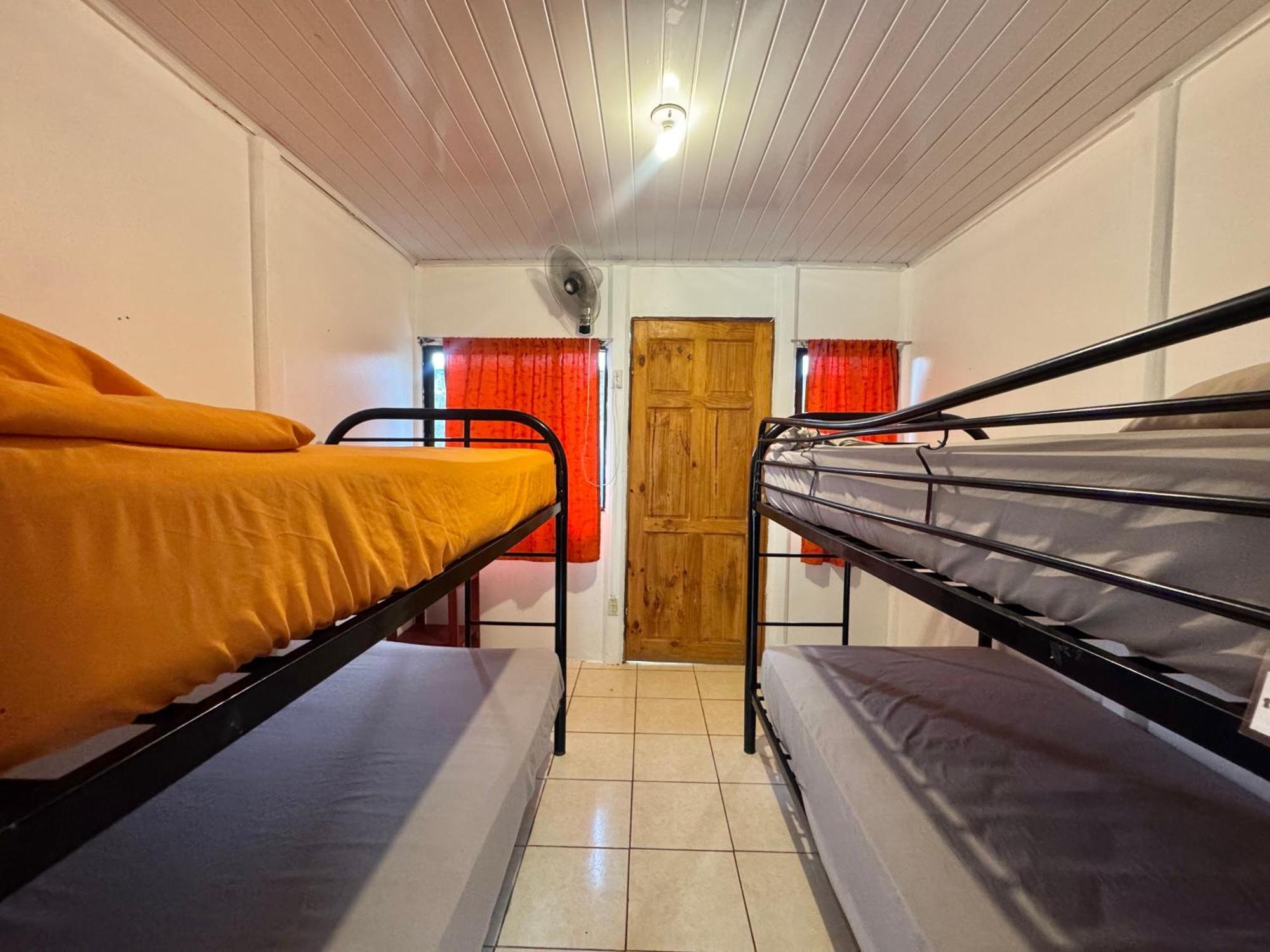 Kalunay Hostel Puerto Viejo de Talamanca Kültér fotó